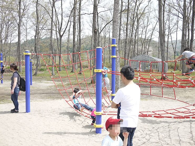 宮城 川崎 みちのく杜の湖畔公園に3歳以下の子供用に新しい遊具がオープン 料金も変わったようだよ Tora Memoとらめも