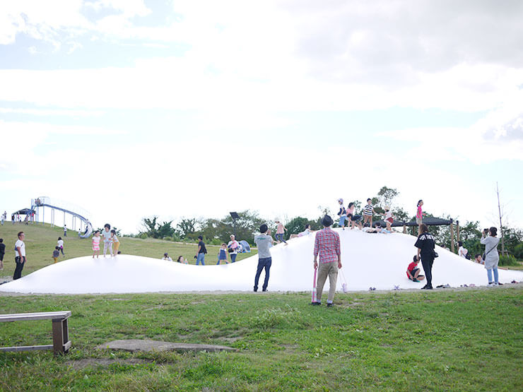 海岸公園冒険広場はデイキャンプからどろんこ遊びまでいろんな体験ができる特別な公園 Tora Memoとらめも